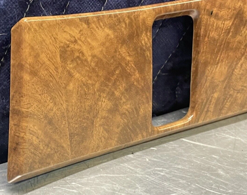 1992-1996 Buick Park Avenue Woodgrain Trunk Switch Trim Bezel OEM 25613086 - Изображение 3 из 4