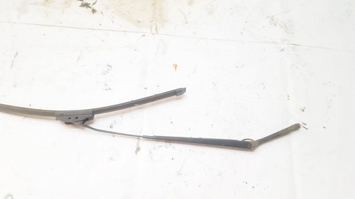 Ford Focus 2000 Wiper Blade xs4117527ab, Genuine #864111-52