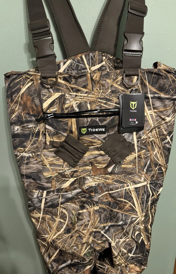 TIDEWE Insulated and Heated Chest Waders, Size 8 - Image 2 of 4