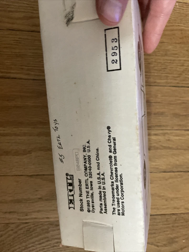 Furgone Bancario Vintage ERTL #2953 Diecast 1938 Bianco Con Chiusura - Immagine 2 di 4