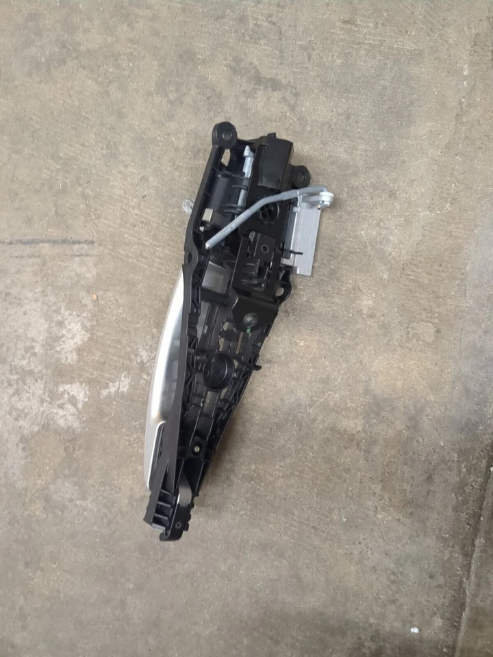 Оригинальная ручка задней двери Vauxhall OPEL Corsa E 2015-2019 от оригинального производителя — 13504025 - Изображение 3 из 3