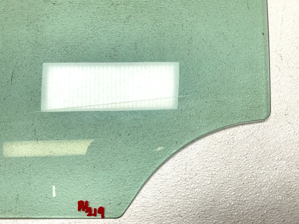 Cadillac CTS 2008-2013 sedán trasero izquierdo izquierda puerta del lado del conductor ventana de vidrio GM OEM Foto 4 de 4