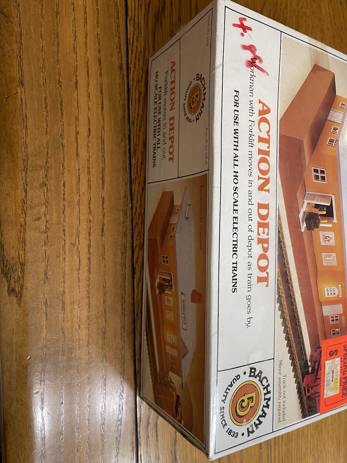 Bachmann 1432 HO Trains Springfield Action Depot Workman Forklift Building Kit