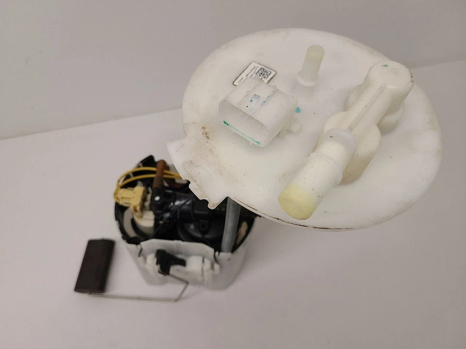 2017-2019 GMC ACADIA Fuel Pump Tank Mounted Pump Assembly FWD - Изображение 2 из 4