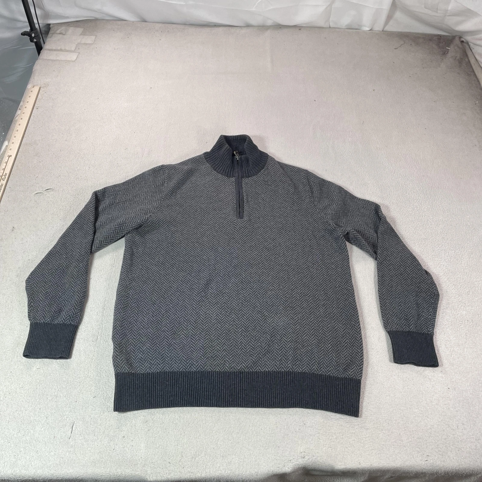 Eddie Bauer Sweater Mens Large Gray 1/4 Zip Mock Neck Herringbone Grandpa Knit