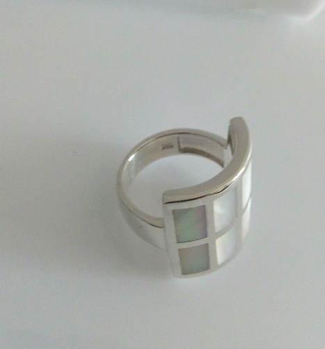 Sterling Silver Square Shaped White Mother Of Pearl Ring - Picture 11 of 19
