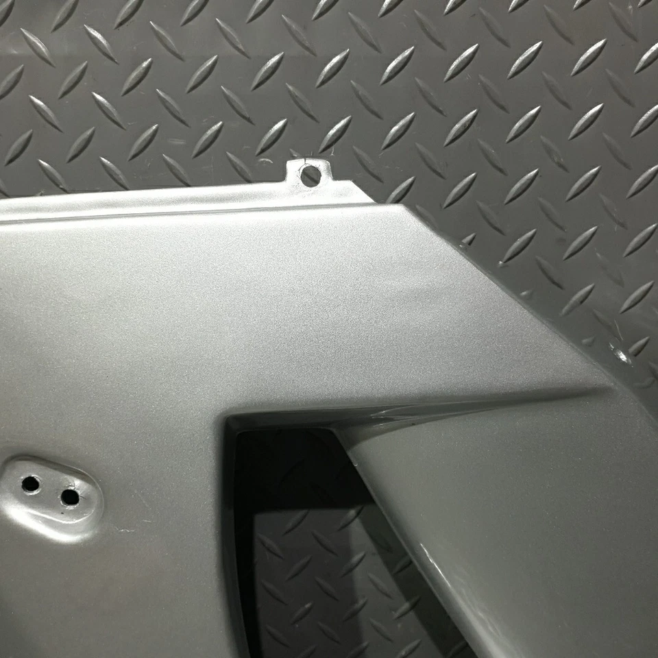 ♻️ Triumph Daytona 600 2002 - 2004 carenagem superior esquerda acabamento painel capuz prata ♻️ - Imagem 3 de 4