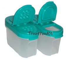 TUPPERWARE Modular Mates Spice Shakers 1/2c Set 2 Toucan Teal Salt and Pepper