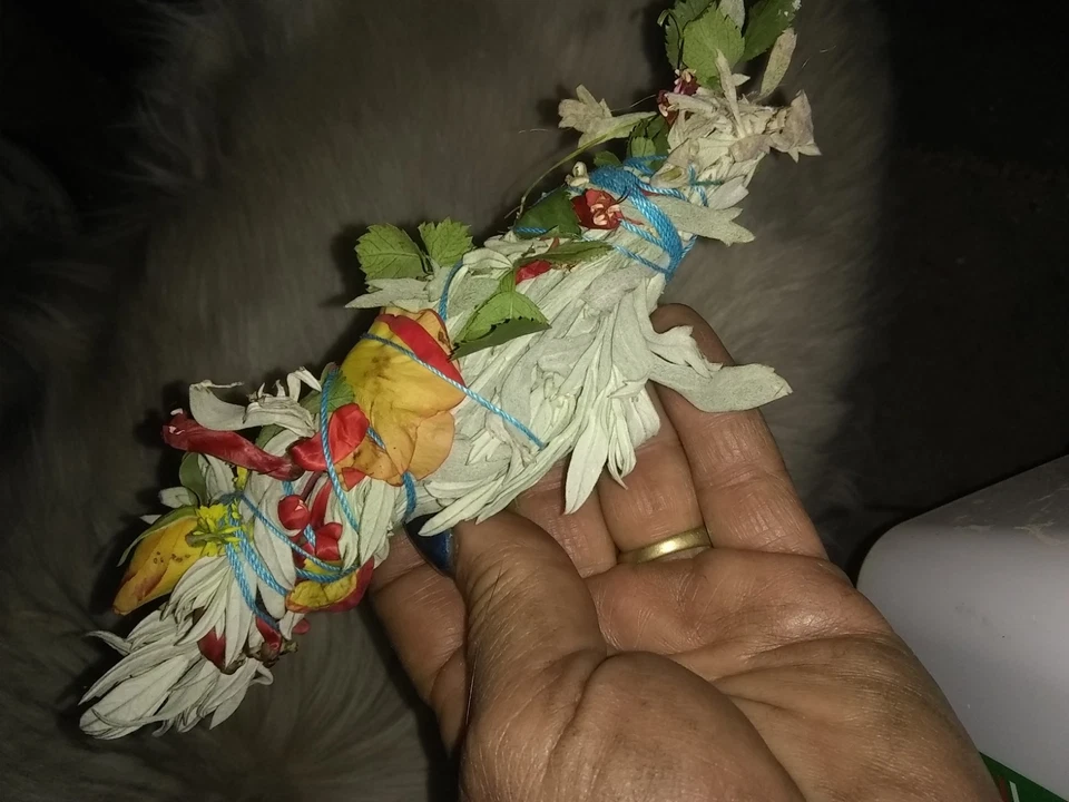 SAGE & BLOSSOM SMUDGE STICKS OF TAOS NM USA - Image 2 of 4