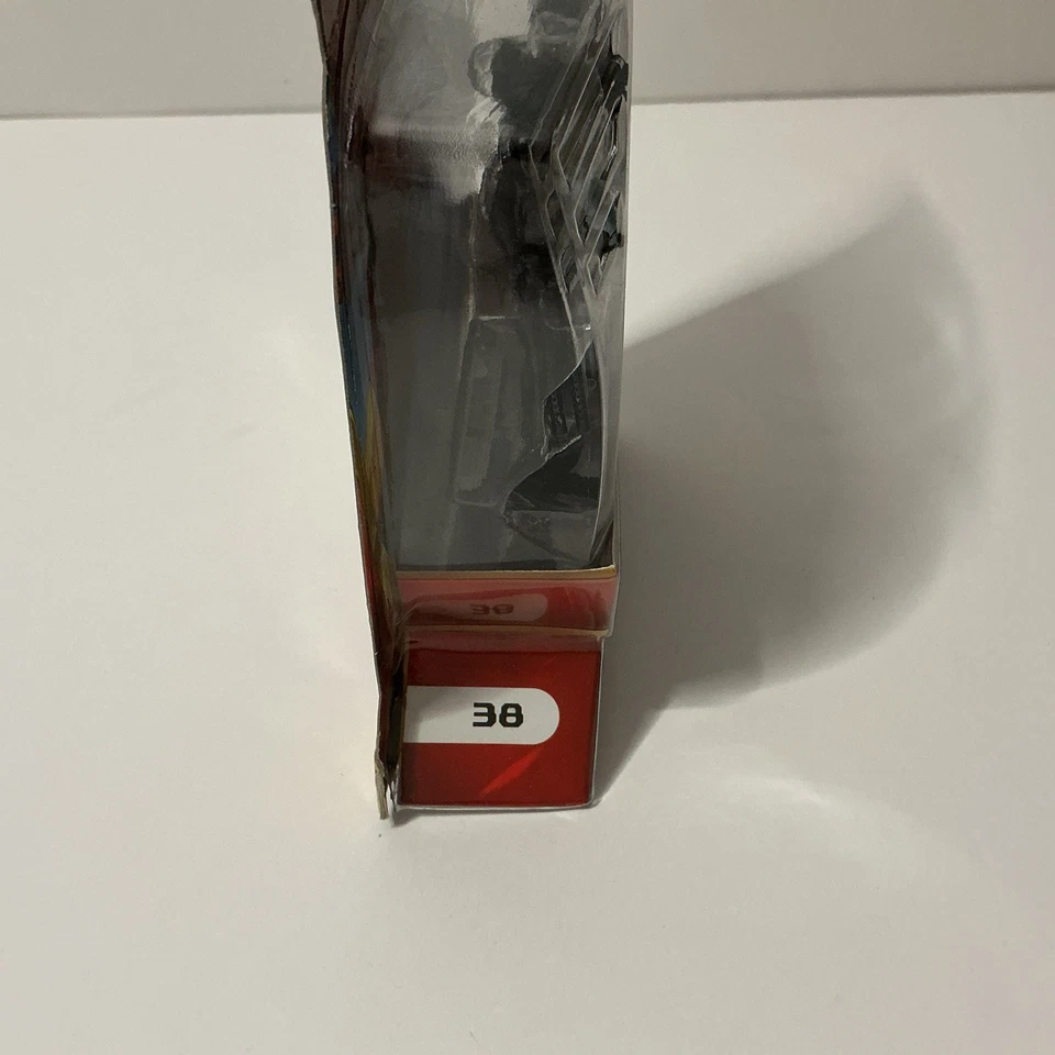 Figura de acción Hasbro Marvel Iron Man 2 War Machine #38 Foto 4 de 4