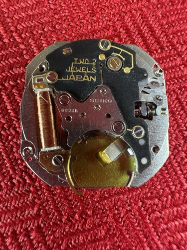 Seiko 6923A Quartz Movement 2 Jewels Japan Day Date Dial Parts Only - Bild 2 von 4