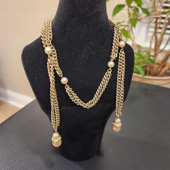 VINTAGE GOLD TONE 2-STRAND CHAIN AND PEARL OPEN END WRAP NECKLACE