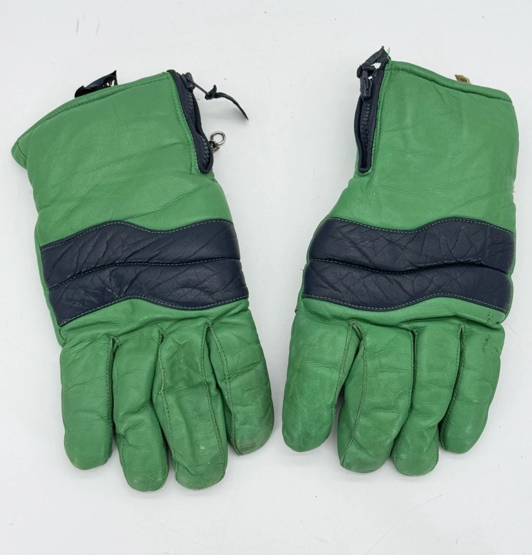Vintage 1970s Aris Softan Leather Winter Ski Snow Green Gloves Size Large (Read)
Opens in a new wind