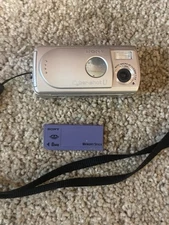 Sony Cyber-shot U DSC-U30 2.0MP Digital Camera Silver with Memory Stick