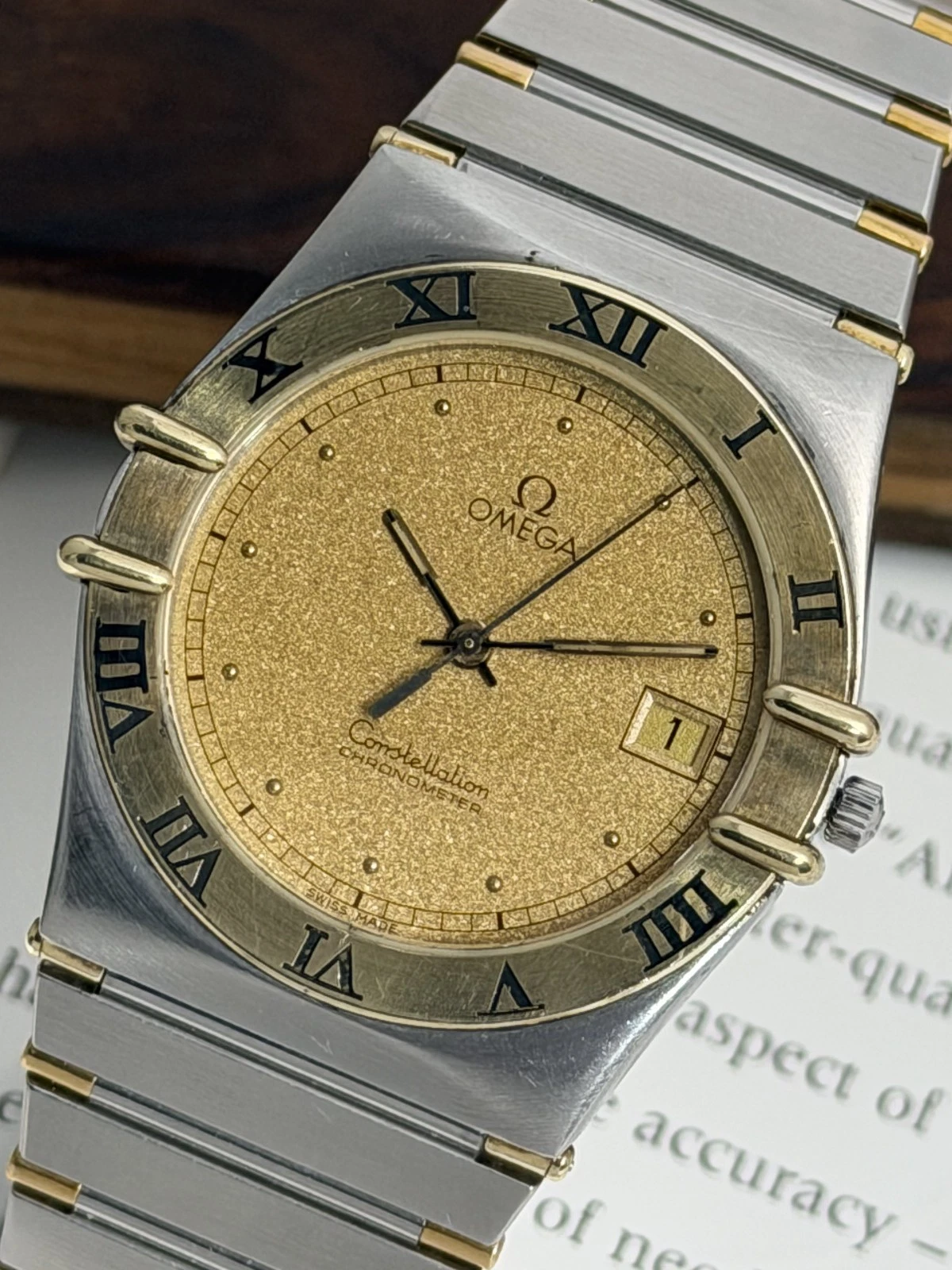 Omega — Omega constellation Manhattan Half bar gold sand dial chronometer 33 mm 198.0140