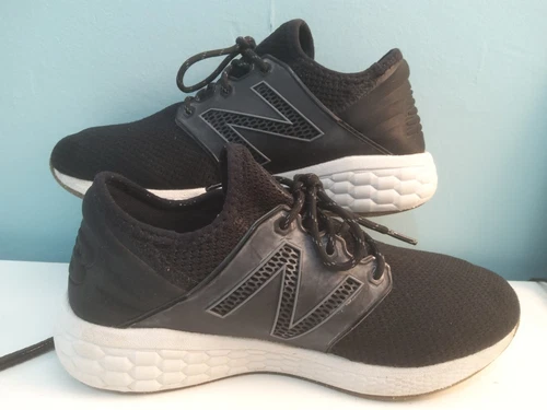 Scarpe da ginnastica New Balance nere taglia UK 7 in ottime condizioni indossate solo una volta