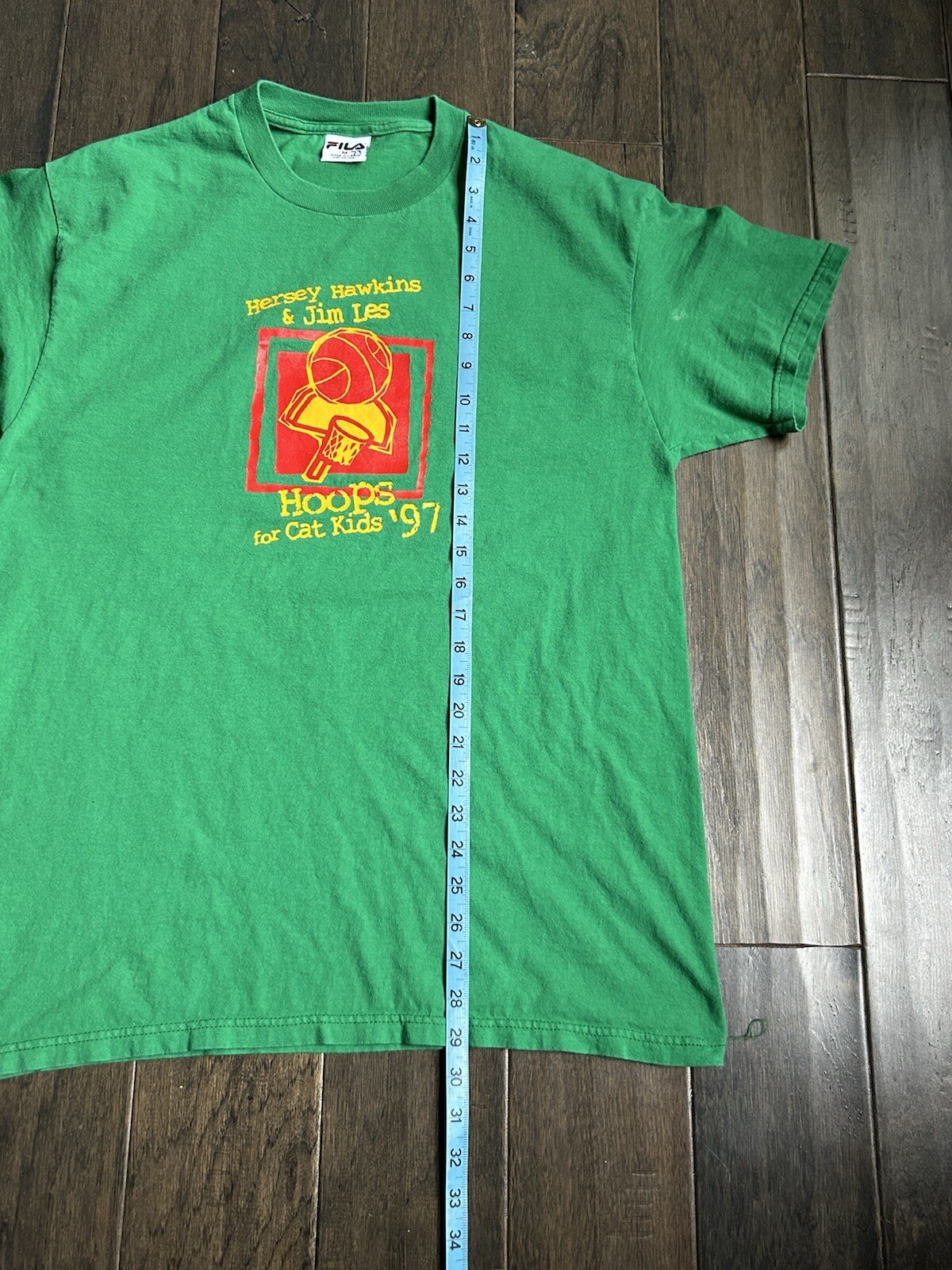 T shirt vintage Hersey Hawkins Jim Les Basketball Camp taglia M Fila autografata GATTO