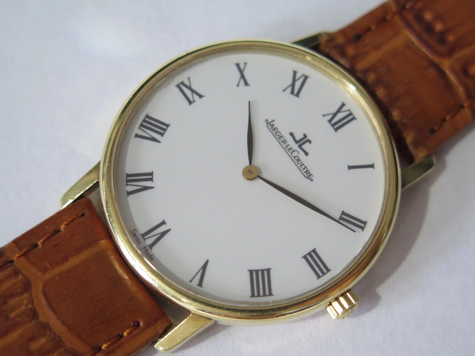 Jaeger LeCoultre — Jaeger-LeCoultre Calatrava 111.1.86 Manual Winding White Dial 18K YG Men's Watch
