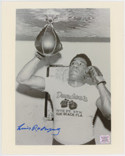 Luis Manuel Rodriguez Boxer Autographed Signed 8x10 Photo AMCo COA 27966