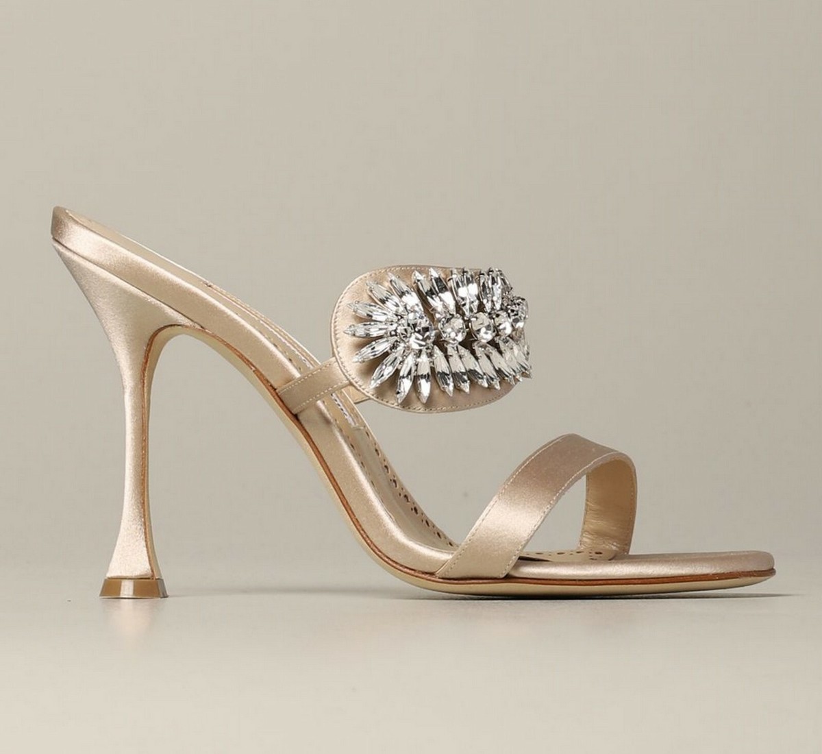 NEW MANOLO BLAHNIK Skysan Crystal Embellished Sandal, CHAMPAGNE