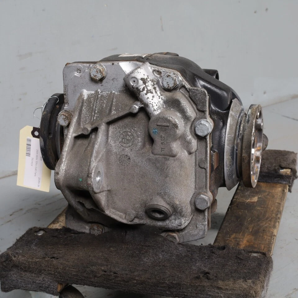 2001-2006 BMW 325i Rear Axle Differential Carrier 33107531625 OEM Used - Image 3 of 4