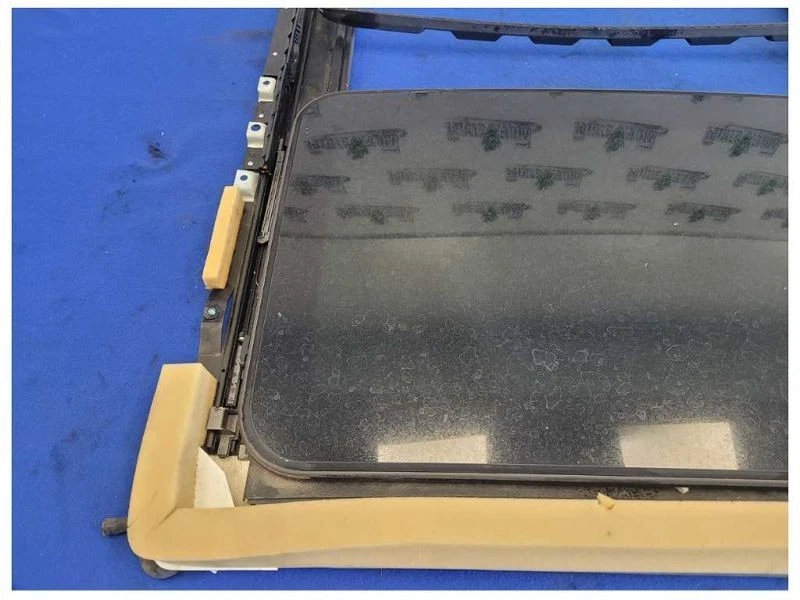 2003 BMW M3 E46 Coupe Glass Sunroof Top Roof Sliding Upper 1899 - Image 3 of 4