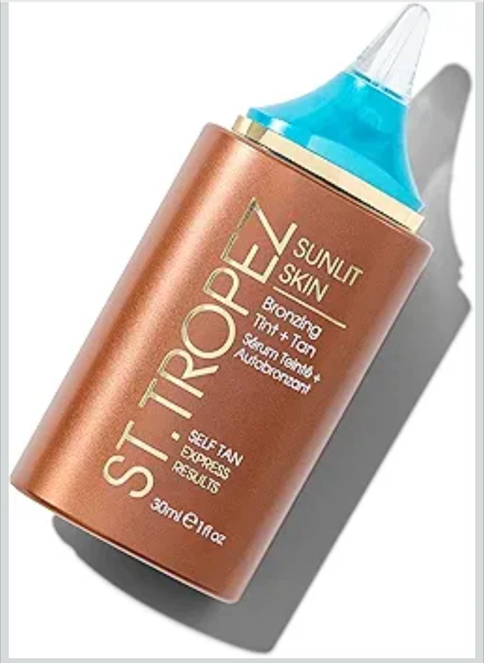 Tinte bronceador piel iluminado por el sol Plus bronceado de St. Tropez para unisex 1 fl. oz. Foto 3 de 3