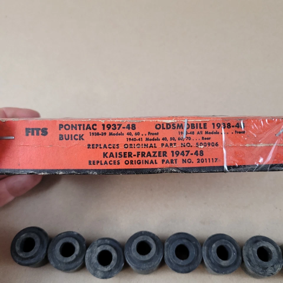 NOS 1937 - 1952 别克 Oldsmobile 庞蒂亚克前稳定杆轴套件 500906 — 第 3/4 张图片