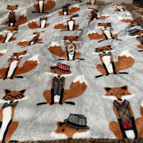 Sew Sweet Minky Designs Fox Blanket 55 X 80” - Picture 4 of 5