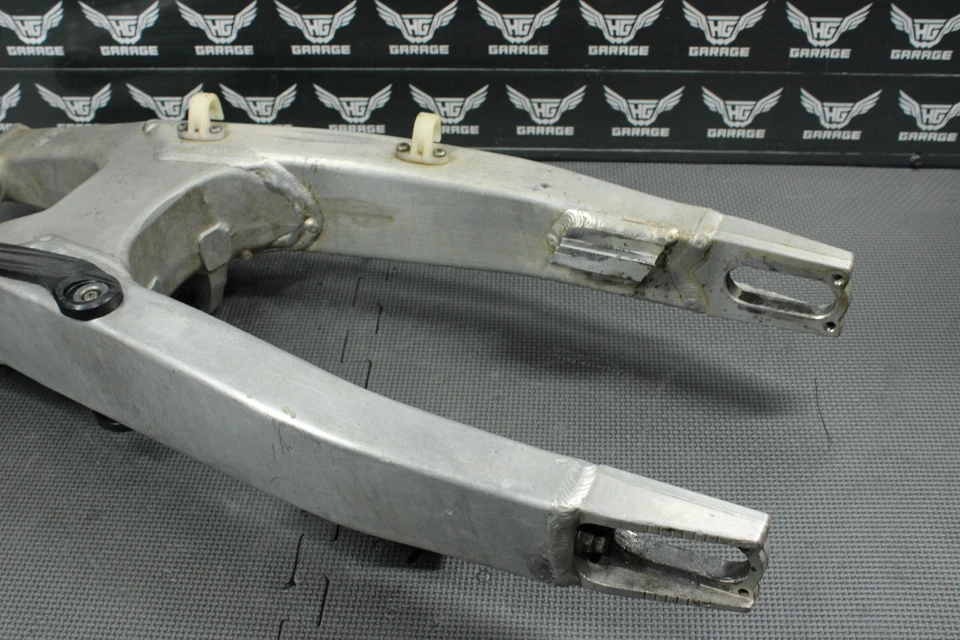 Kawasaki KX250F 2009 OEM basculante brazo oscilante suspensión 33001-0190 Foto 4 de 4