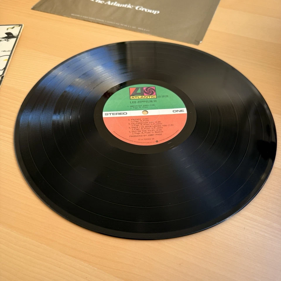 LED ZEPPELIN III 1970s US Pressing Vinyl LP Record Complete Working Wheel! Nice - Image 2 of 4