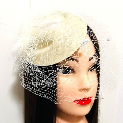 Ivory Fascinator with Birdcage Veil & Feathers - Wedding/Ascot, 16x14cm