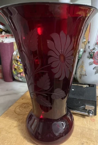 11.5”  VINTAGE FENTON ETCHED FLOWERS Cambridge RED  glass vase