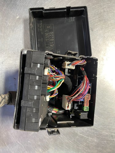 2012-2021 Nissan NV2500 IPDM BCM Body Control Module Fuse Box 284B7-1PA0A OEM