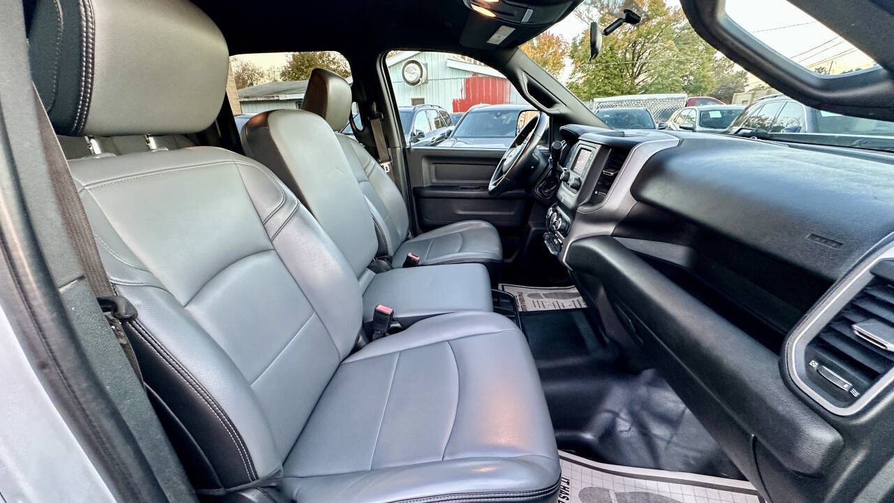 2022 Ram 2500 Tradesman 4x4 4dr Crew Cab 8 ft. LB Pickup thumbnail 17