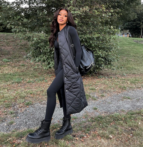 H\u0026M NEW WOMAN SS22 BLACK QUILTED VEST 