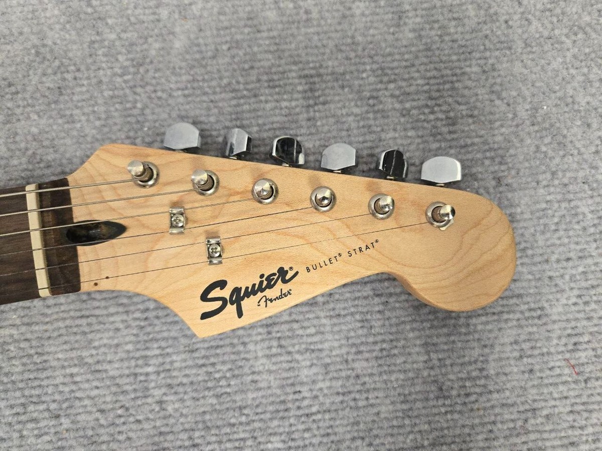 Fender Squier Bullet Strat Guitar With Case s/nICS13117776 Fender Squier Bullet Strat Guitar With Case s/nICS13117776