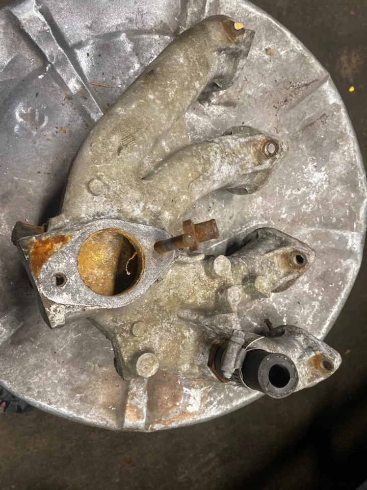 BMW PRINCIPIOS DE 1600 2002 ti tii e10 M10 colector de admisión aluminio carburador único 1970 Foto 3 de 3