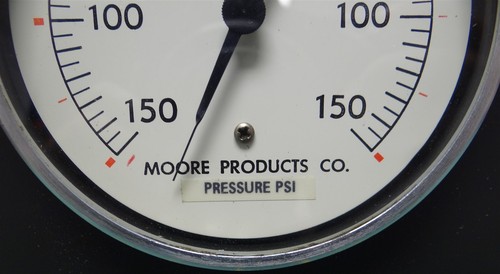 3 1/2" Moore Products Co. Receiver Gauge 3 - 15 psi CBM 1/4 NPT 6685-01-139-6453 - Picture 7 of 9