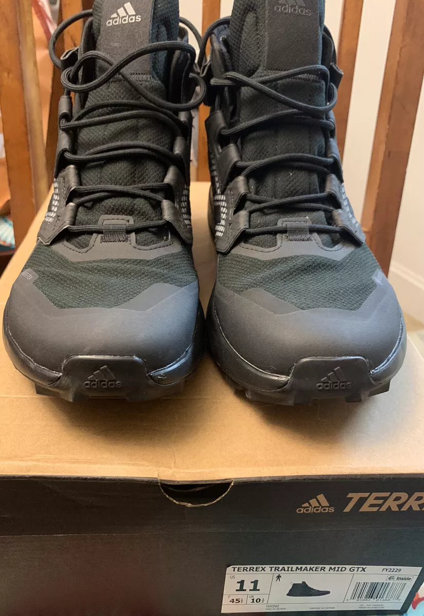New In Box Adidas Men s Size 11 Terrex Trailmaker Mid GTX Black With White