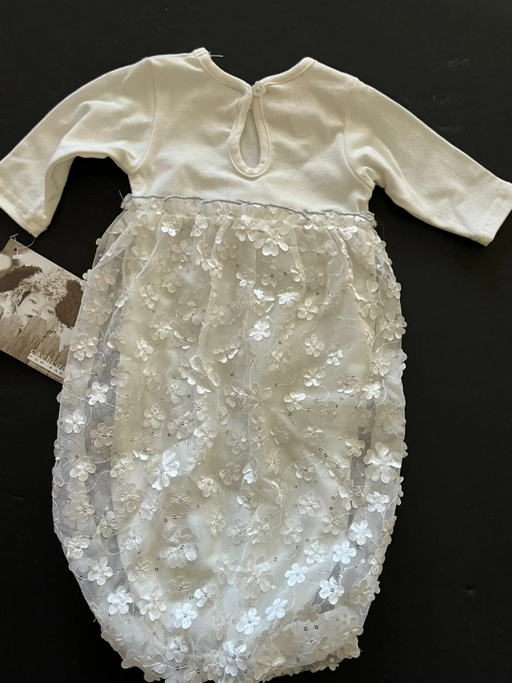 Nuevo con etiquetas Maxi Vestido Cachcach 0 3 M Largo 3D Apliques Florales Blanco Sesión de Fotos Bebé Foto 4 de 4