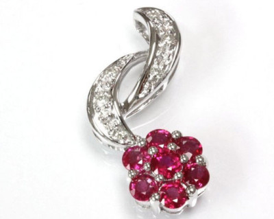 0,8 ctw natürlicher roter Rubin & Diamant massiv 14k Weißgold Blume Anhänger 24 mm