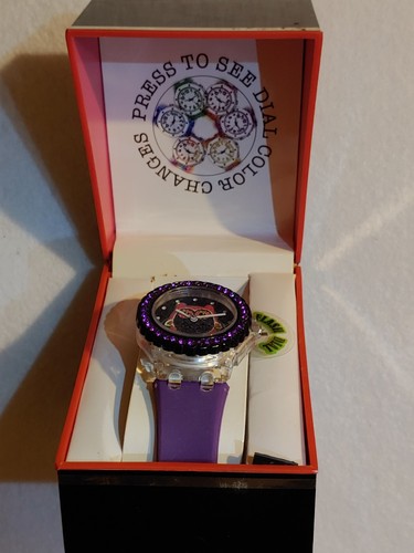 NEW - Women’s frenzy New York owl face watch - Has never been taken out of box - Picture 2 of 10