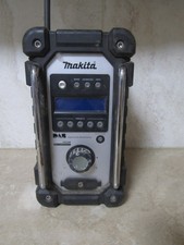 Makita BMR104 DAB/FM Site Radio (Spares Or Repair/But Working) Read Description)