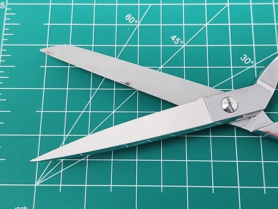 Tijeras tijeras vintage con borde de cuchillo gingher para modista con funda Foto 2 de 4