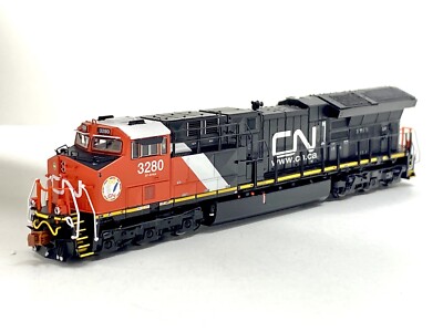 ScaleTrains N GE ET44AC Canadian National CN #3280 DC LED SXT40440