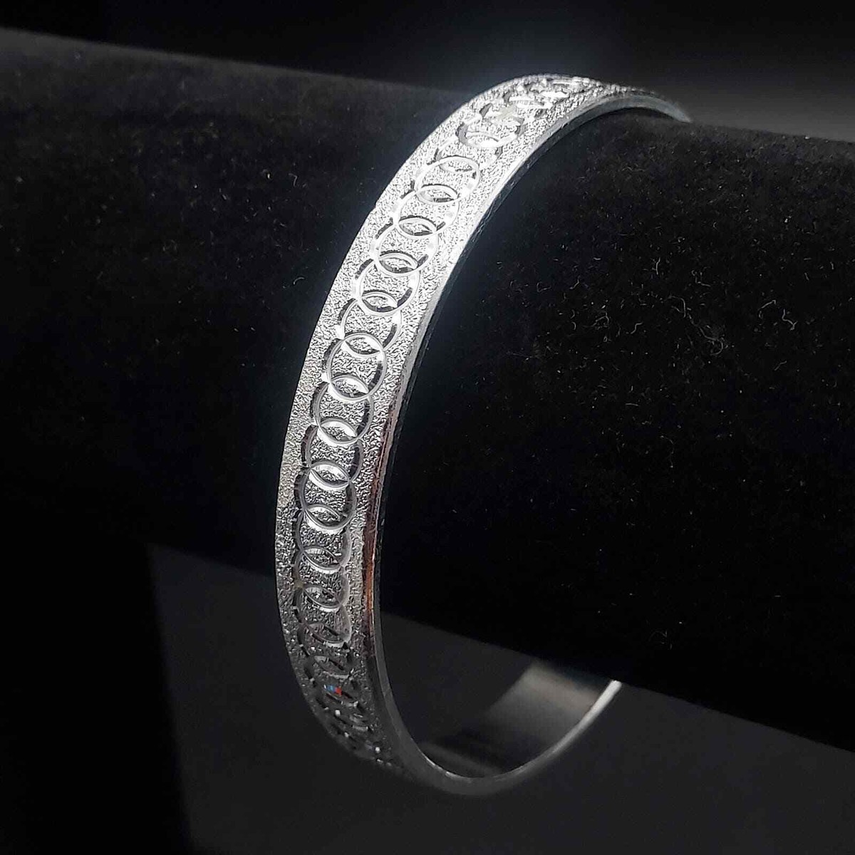 ▫️訳あり価格▫️美品Volume curve bangle ▫️訳あり価格▫️美品Volume curve bangle - メルカリ