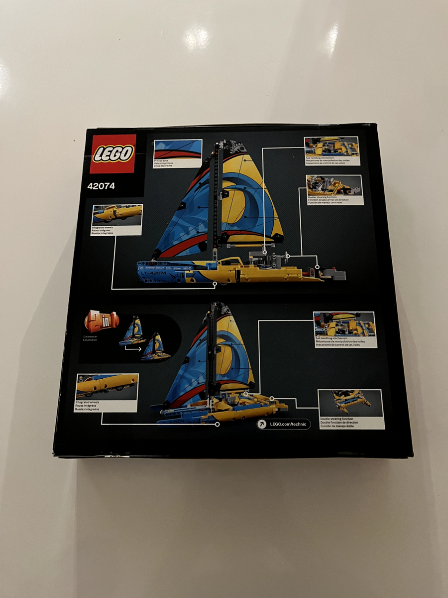 LEGO TECHNIC: Racing Yacht (42074) In EXCELLENT CONDITION