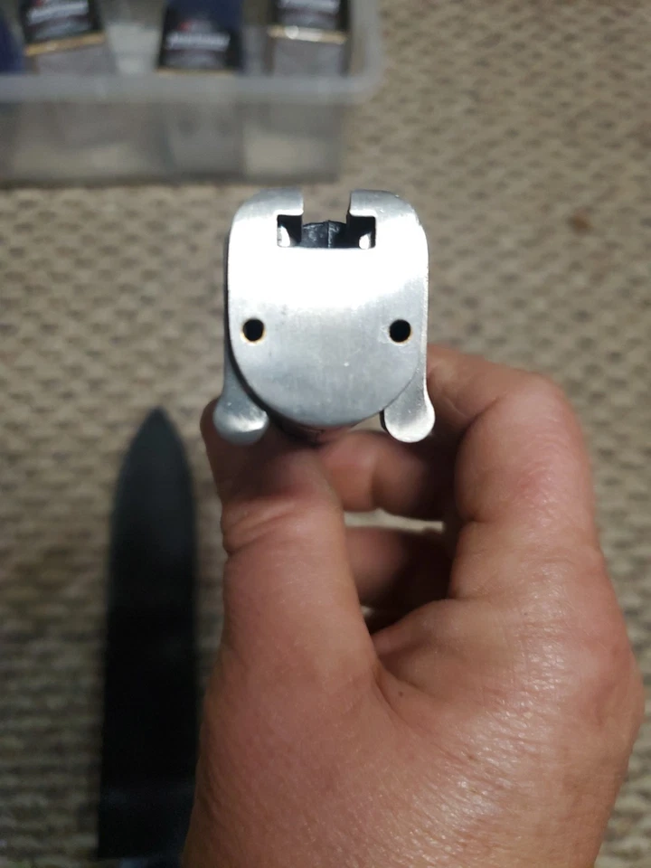 Cuchillo bayoneta vintage de acero inoxidable con funda de cuero Foto 3 de 4