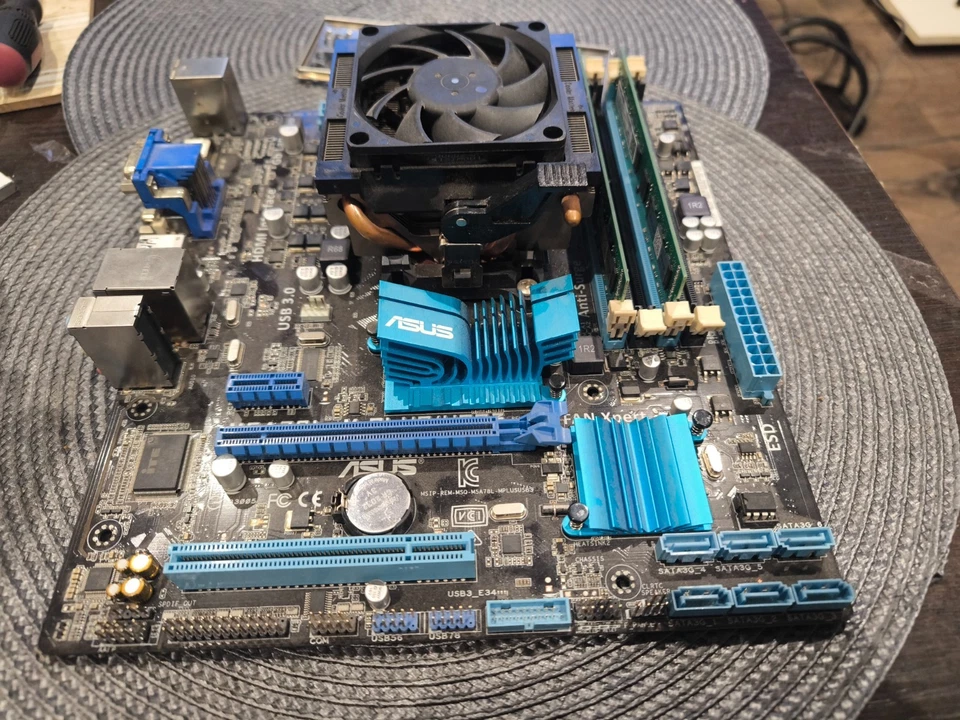 Motherboard Asus M5A78L-M Plus/usb3 + CPU AMD FX-4100 + 16 gb ddr3 - Bild 2 von 4